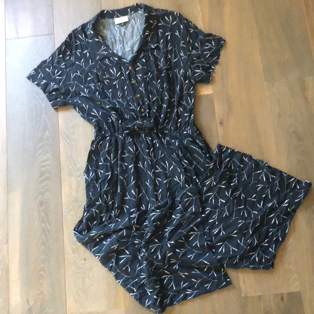 SOLD: Universal Thread Navy Blue Floral Jumpsuit Size 2X
